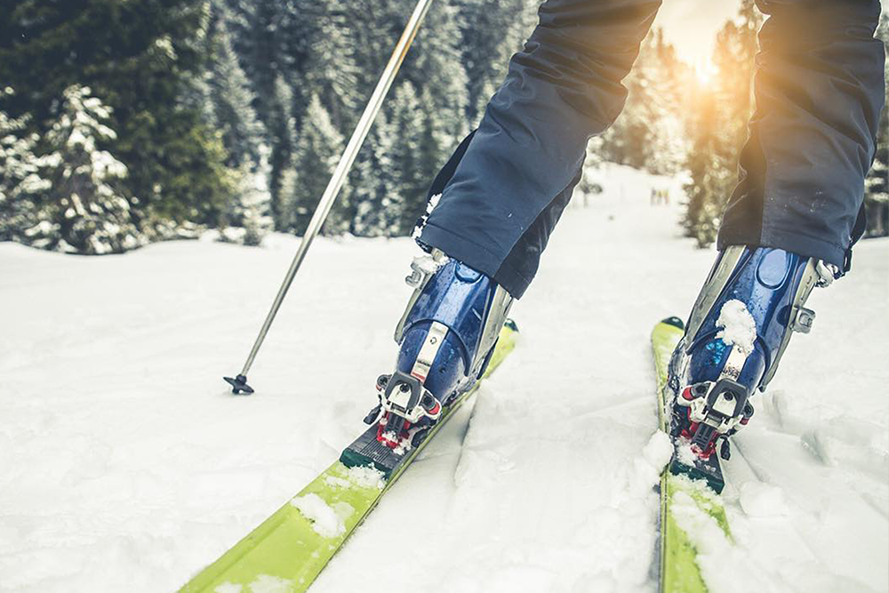 Skiing_web.png